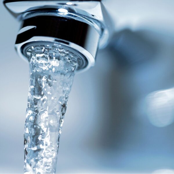 UAB „Neringos vanduo“ informuoja: galimas vandens kokybės pablogėjimas Taikos ir Naglių gatvėse