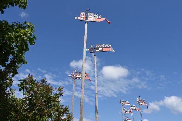 Verslininkų ir gyventojų dėmesiui: reklama ir visos iškabos Neringoje turi atitikti nustatytus...