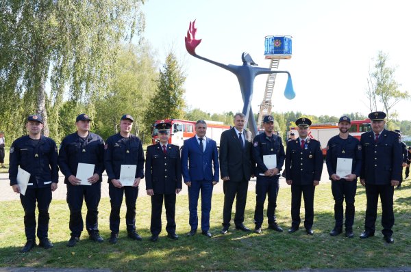 Ugniagesių gelbėtojų mokyklos priesaikos ceremonijoje – mero padėka už savanorystę ir tarnystę...