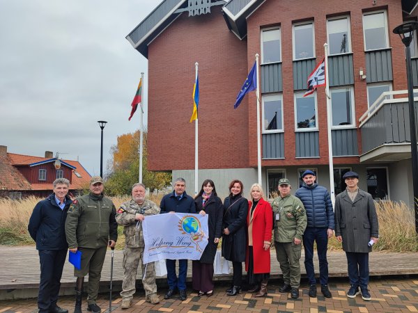 Neringos savivaldybė perdavė humanitarinę paramą Ukrainai