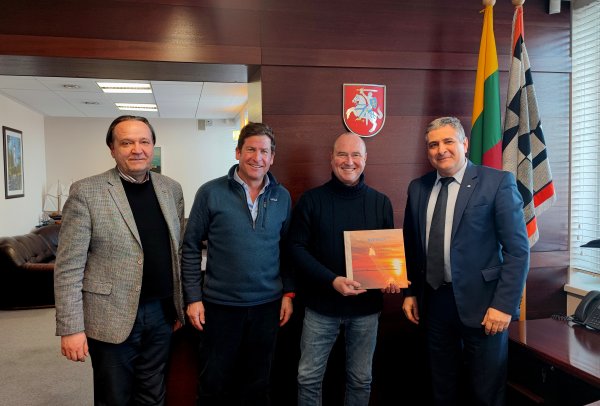 Startuoja pasiruošimas 470 ir 420 jachtų klasių Europos jaunimo čempionatui Neringoje