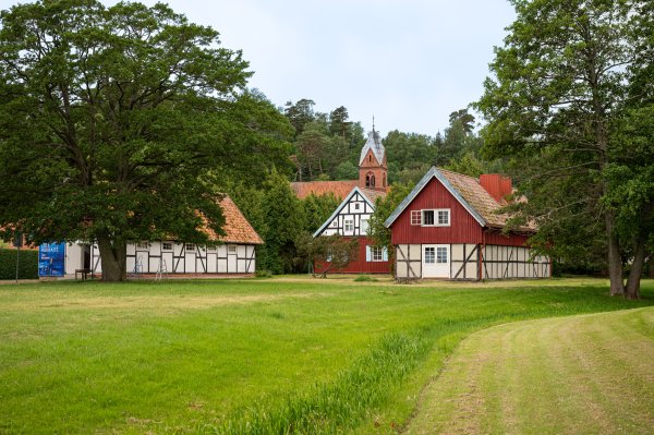 Vizualiųjų menų kūrėjams – galimybė kurti LNDM Pamario galerijos rezidencijoje
