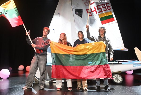 Nidoje prasidėjo Europos 420 ir 470 jachtų klasių jaunimo čempionatas